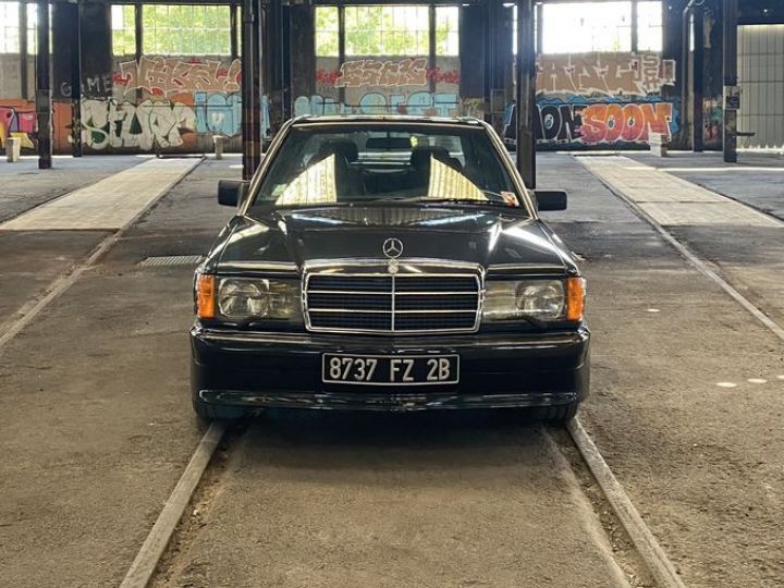 Mercedes 190 Mercedes 2.5 16S Noir - 1