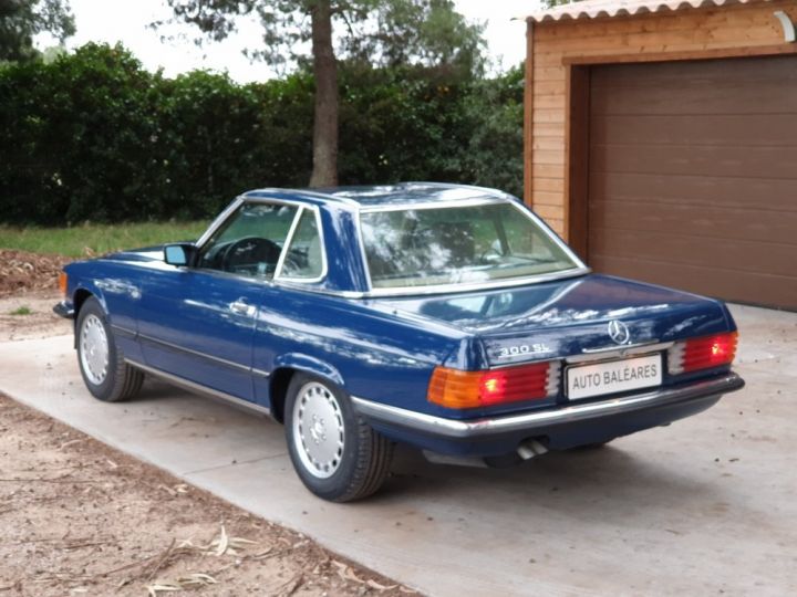 Mercedes 300 300 SL (R 107) Bleu Roi - 16