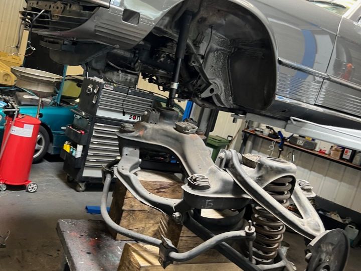 Mercedes 450 SL Remise A Niveau Etat Neuf  - 32