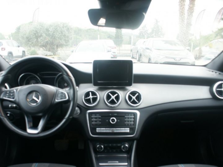 Mercedes CLA 180 D SENSATION 7G-DCT Blanc - 7