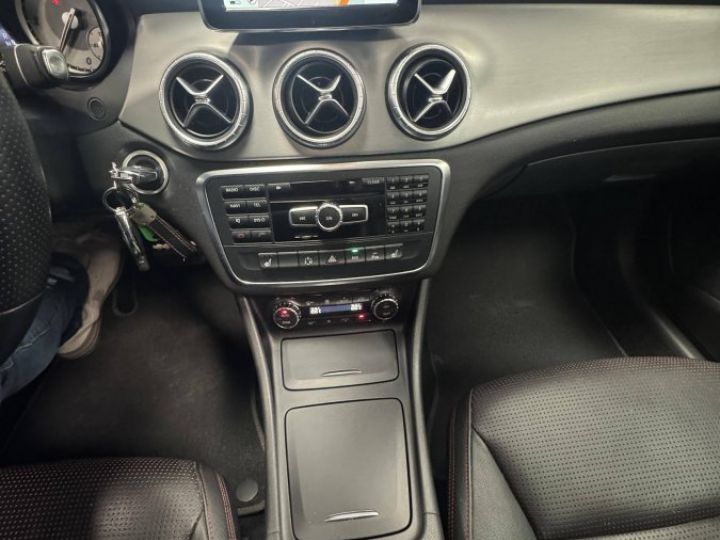 Mercedes CLA 220 CDI Fascination 7G-DCT GRIS - 13