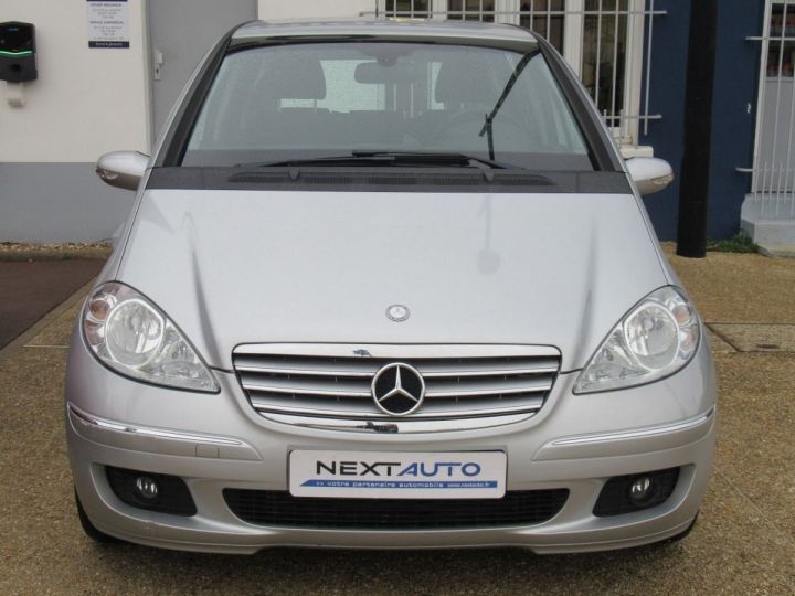 Mercedes Classe A 150 ELEGANCE CONTACT CVT Gris Clair - 7