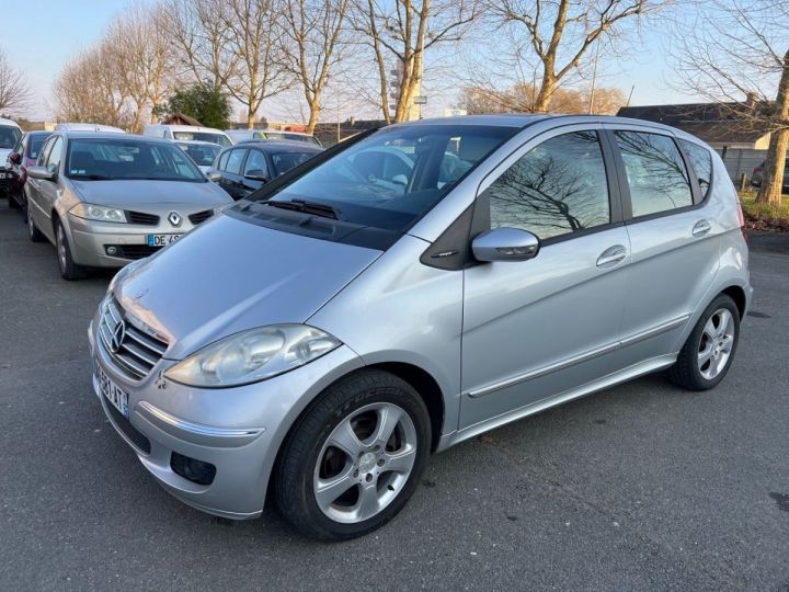 Mercedes Classe A 180 CDI AVANTGARDE Gris C - 3