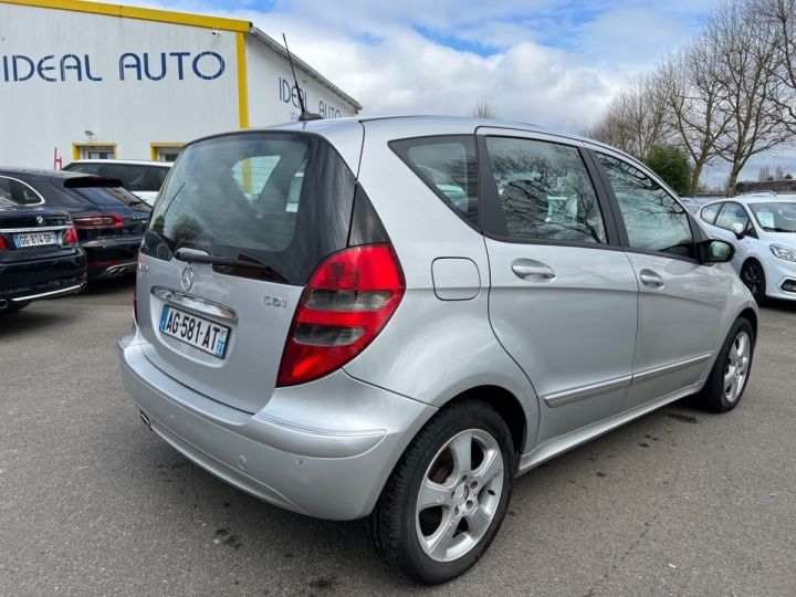 Mercedes Classe A 180 CDI AVANTGARDE Gris C - 11