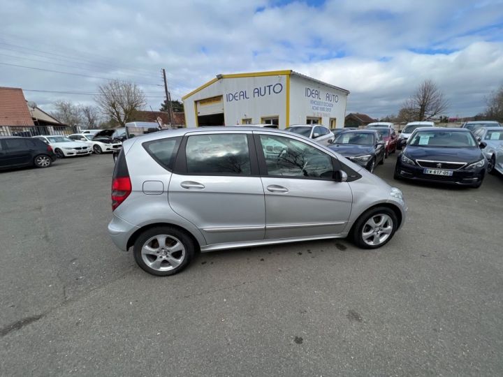 Mercedes Classe A 180 CDI AVANTGARDE Gris C - 12