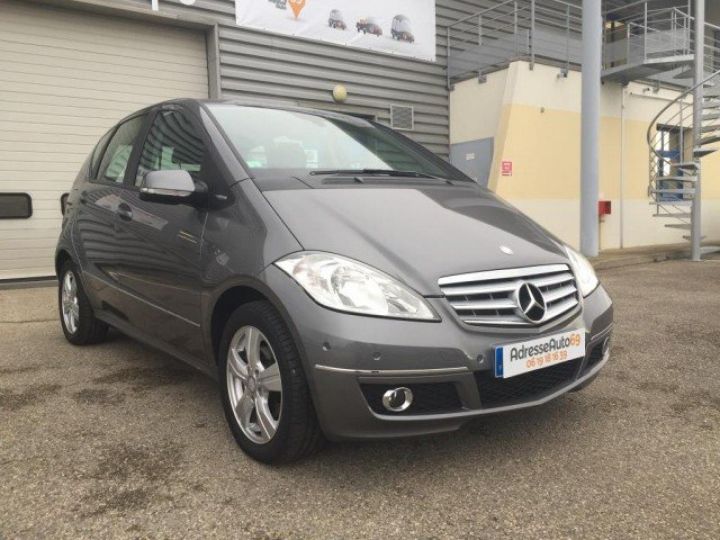 Mercedes Classe A 180 CDI AVANTGARDE 5P BVM6     Diesel GRIS METAL - 1