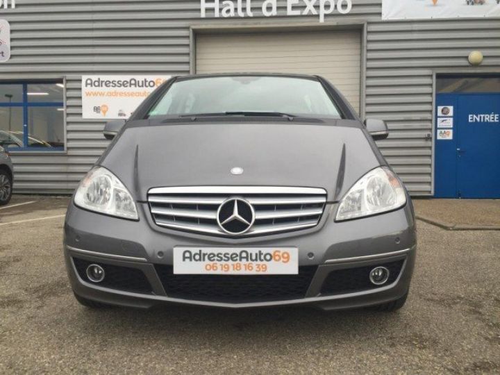 Mercedes Classe A 180 CDI AVANTGARDE 5P BVM6     Diesel GRIS METAL - 2