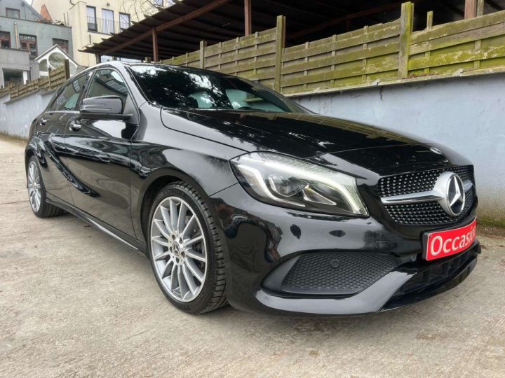 Mercedes Classe A 180 Pack AMG Line Sport Automatique 7G-DCT Noir Métallisé - 1