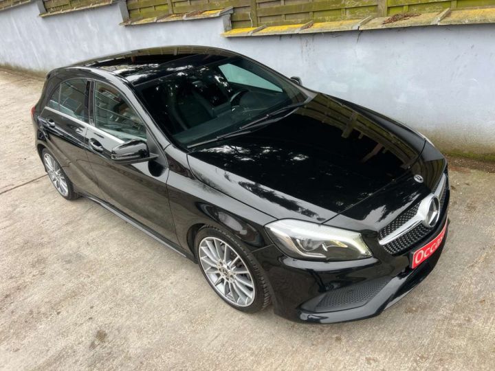 Mercedes Classe A 180 Pack AMG Line Sport Automatique 7G-DCT Noir Métallisé - 7