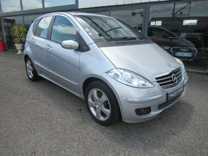 Mercedes Classe A 200 CDI Avantgarde en L etat Grise - 3