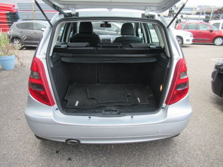 Mercedes Classe A 200 CDI Avantgarde en L etat Grise - 7