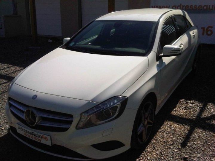 Mercedes Classe A 200 CDI SENSATION 7 G-DCT     Diesel BLANC - 3