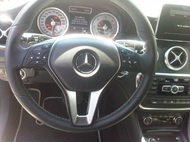 Mercedes Classe A 200 CDI SENSATION 7 G-DCT     Diesel BLANC - 11