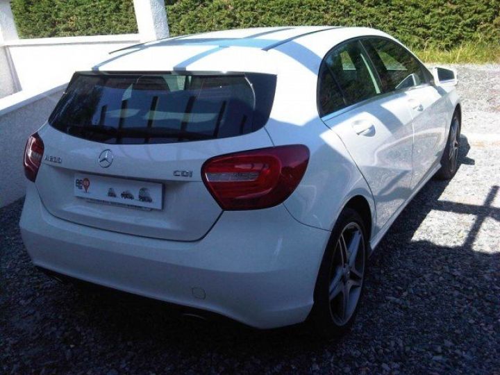 Mercedes Classe A 200 CDI SENSATION 7 G-DCT     Diesel BLANC - 19