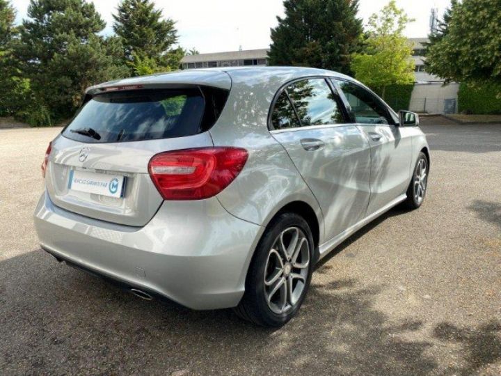 Mercedes Classe A 200 CDI SENSATION 7G DCT     Diesel GRIS METAL - 27