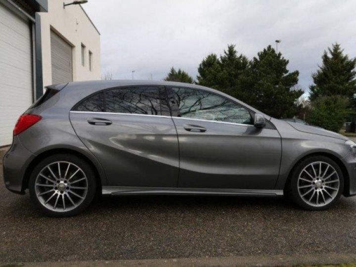 Mercedes Classe A 250 4-MATIC 211CV PACK AMG 7G-DCT     Essence GRIS FONCE METAL - 26