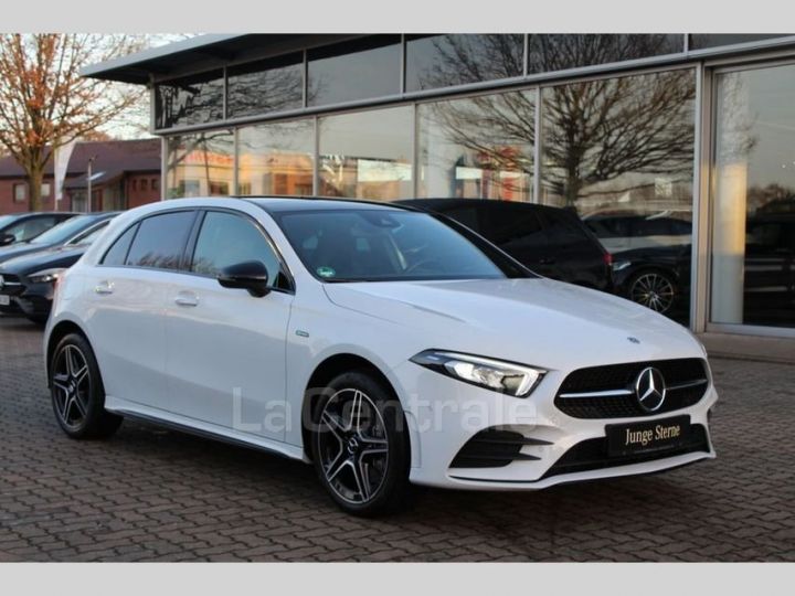 Mercedes Classe A 4 IV 250 E AMG LINE 8G-DCT blanc metal - 1