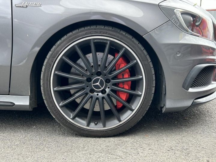 Mercedes Classe A 45 Speedshift AMG 4-Matic GRIS FONCE - 28