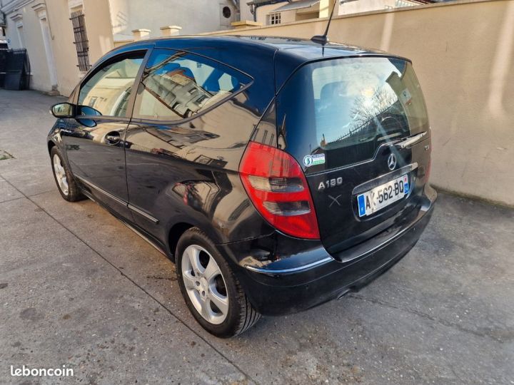 Mercedes Classe A Mercedes 180 cdi boite automatique Noir - 3