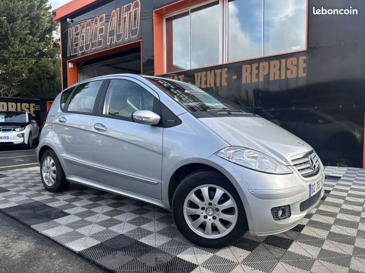 Mercedes Classe A Mercedes 180 CDI CLASSIC Gris - 1