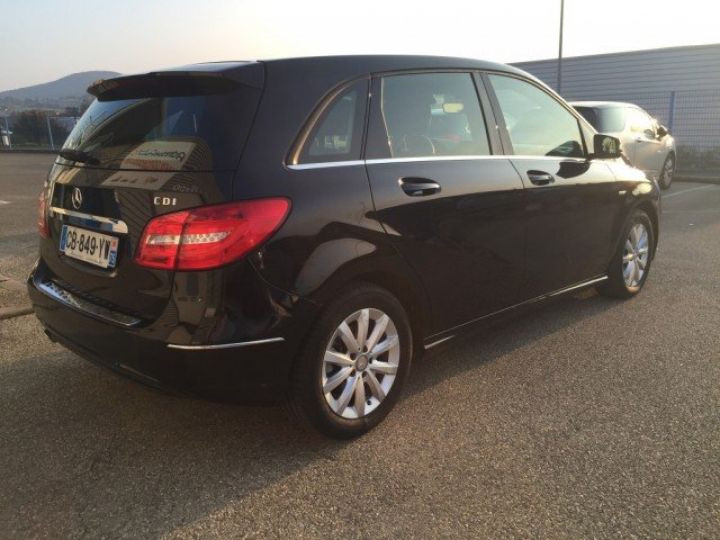 Mercedes Classe B 180 CDI BUSINESS EXECUTIVE BVA     Diesel NOIR - 23