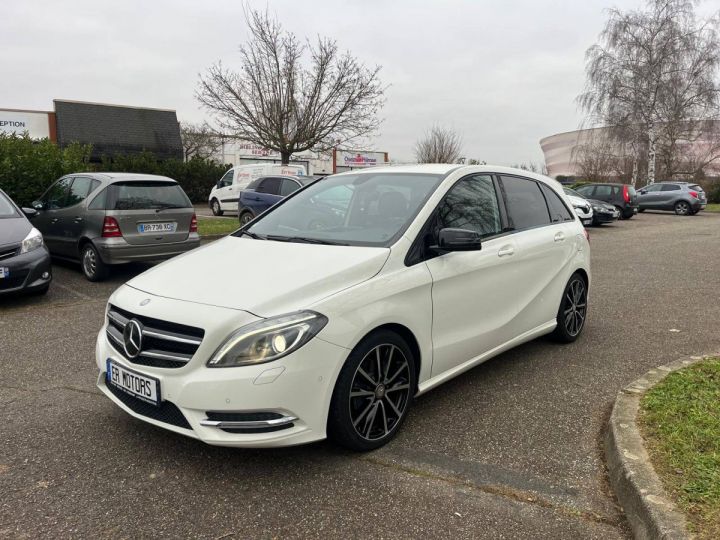 Mercedes Classe B Fascination II (W246) 180 1.6i 122cv Starlight Edition BLANC - 1