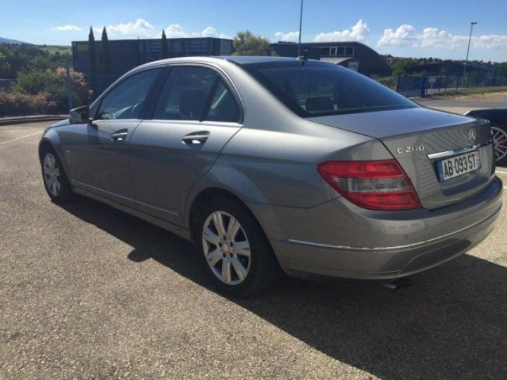 Mercedes Classe C 200 CDI AVANTGARDE BVM6     Diesel GRIS METAL - 17