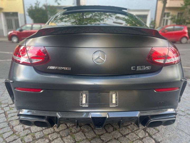 Mercedes Classe C 63 S Coupé AMG Brabus Carbon Bodykit & Sound Noir Mat - 4