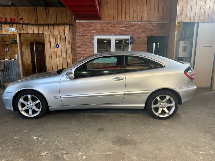 Mercedes Classe C Coupe Sport Coupé 220 CDI  Gris Clair - 1