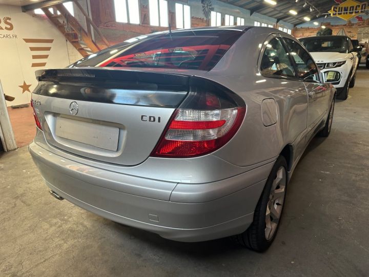 Mercedes Classe C Coupe Sport Coupé 220 CDI  Gris Clair - 3