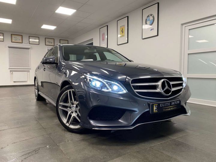 Mercedes Classe E 220 AMG PACK Avantgarde- 1erMAIN- CARNET- FULL-NEUF Bleu Métallisé - 3