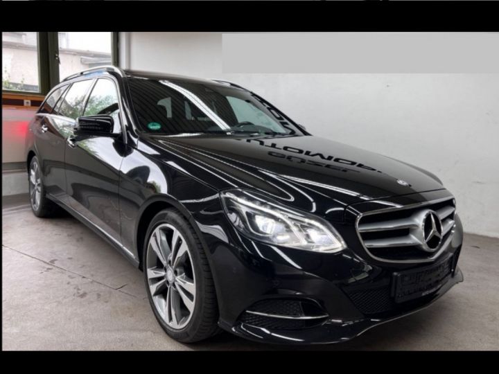 Mercedes Classe E 350 CDI 258  7G AVANTGARD 05/2016/ Toit panoramique* noir métal - 1