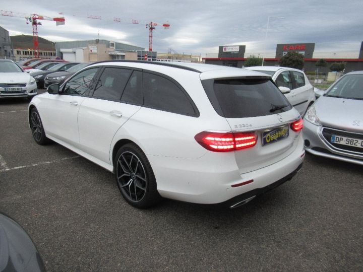 Mercedes Classe E BREAK 220 de 9G-Tronic AMG Line Blanche - 6