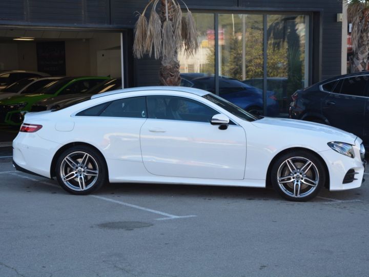 Mercedes Classe E Coupe 400d AMG Line LOA 669 EUROS PAR MOIS 400 d ORIGINE FRANCE CO2 PAYE Blanc - 3