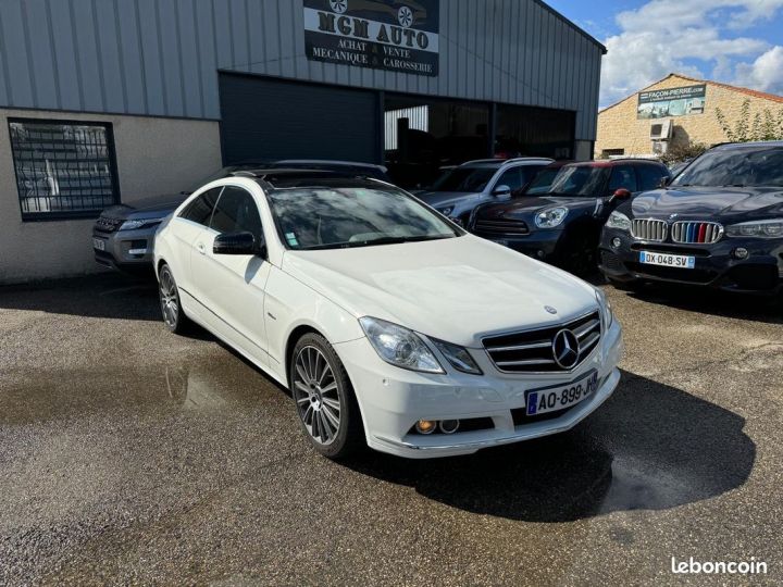 Mercedes Classe E Mercedes benz coupe 250 cdi 204 ch blueefficiency ba toit pano- ouvrant Blanc - 1