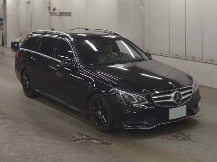 Mercedes Classe E Mercedes E300 (W212) Noir - 1