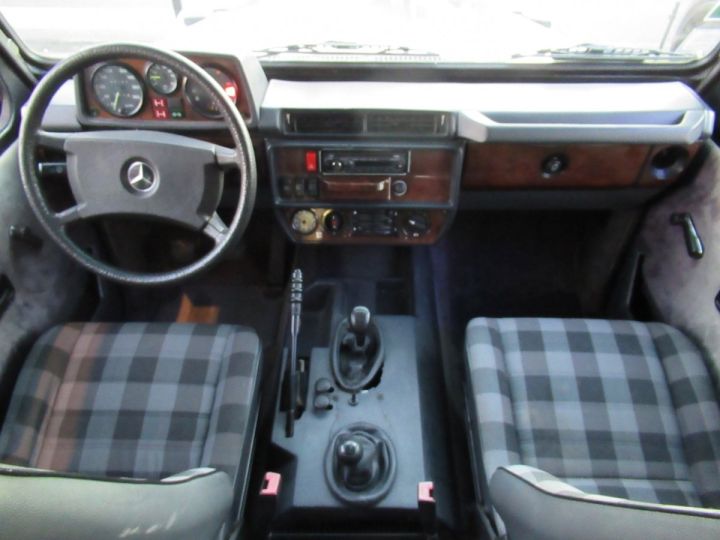 Mercedes Classe G 230 E 3 PORTES Noir - 12