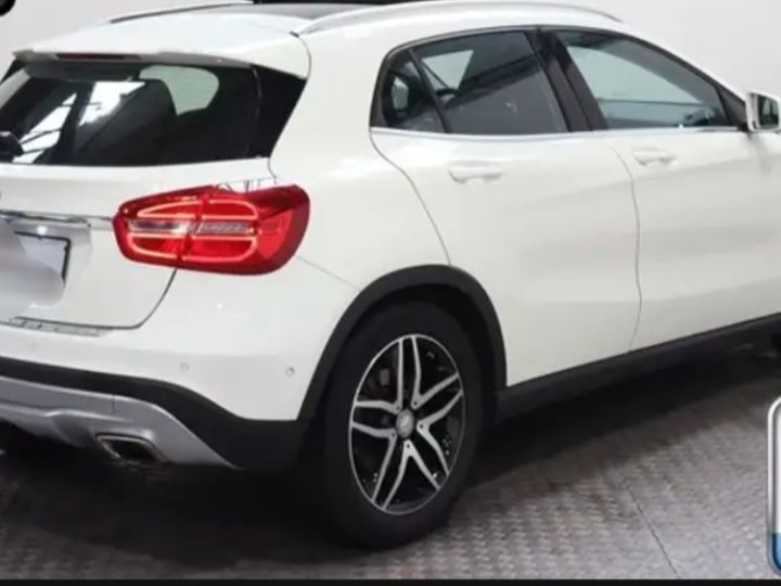 Mercedes Classe GLA blanc - 2