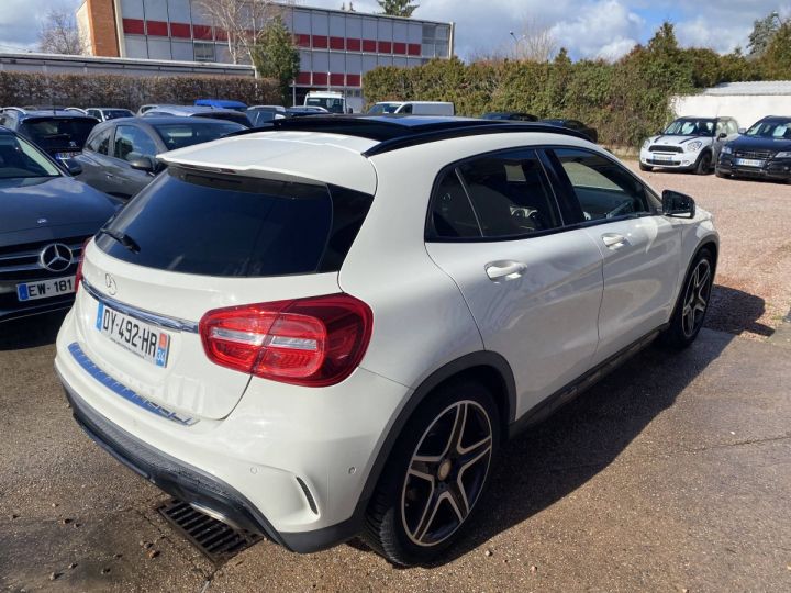 Mercedes Classe GLA 200 Fascination 7G-DCT BLANC - 3