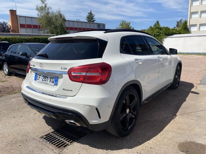 Mercedes Classe GLA 200d Fascination BVA BLANC - 3