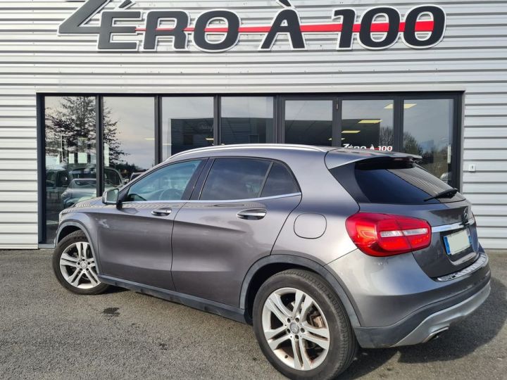 Mercedes Classe GLA 220 2.1 CDi 4MATIC 170 cv Boîte auto Gris - 2