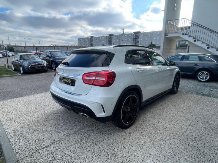 Mercedes Classe GLA 220 CDI FASCINATION 4MATIC 7G-DCT Blanc - 3