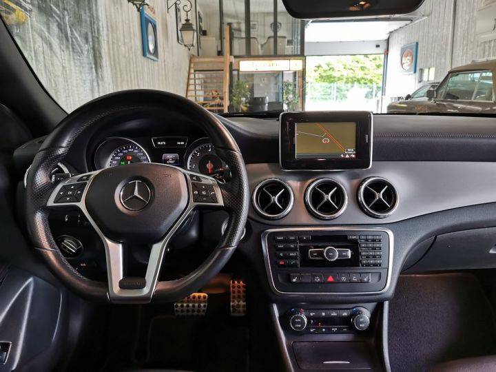 Mercedes Classe GLA 220D FASCINATION 7G-DCT Noir - 6