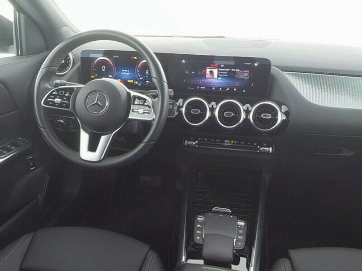 Mercedes Classe GLA 250 e 8G-DCT Progressive Line / GPS / LED / Park Distance Control / Garantie 12 mois Noir métallisée  - 5