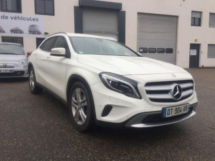 Mercedes Classe GLA 250 SENSATION 4MATIC 7G-DCT     Essence BLANC - 1