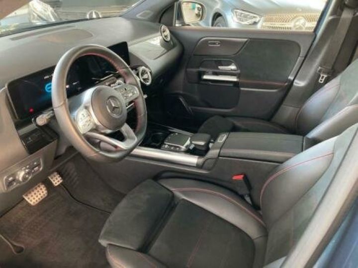 Mercedes Classe GLA  e AMG/ Jantes 19''/ Phare LED / Toit Panoramique / Camera / Premium / Garantie 12 mois Bleu denim - 7