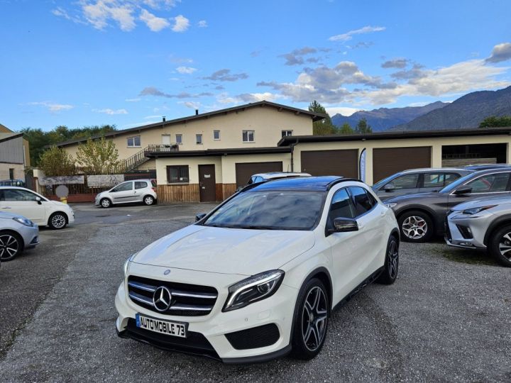 Mercedes Classe GLA I (X156) 220 d Fascination 4Matic 7G-DCT BLANC - 1