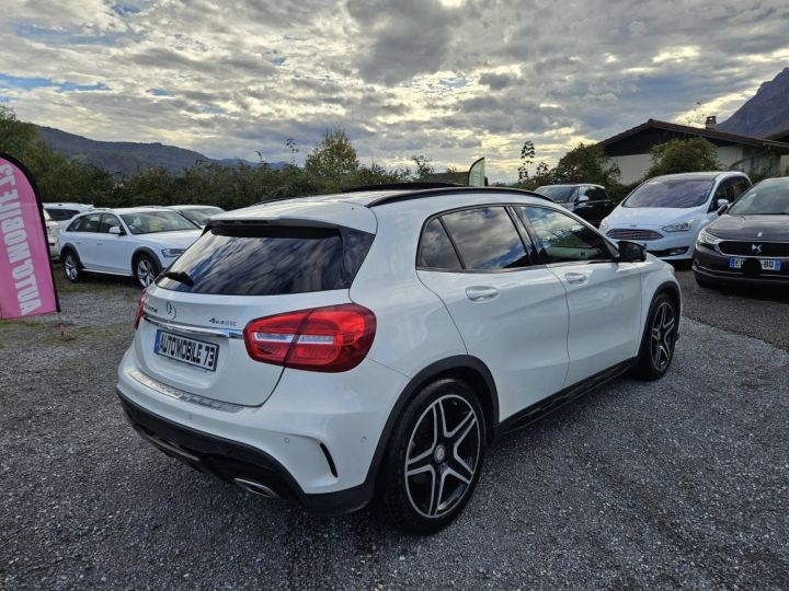 Mercedes Classe GLA I (X156) 220 d Fascination 4Matic 7G-DCT BLANC - 4