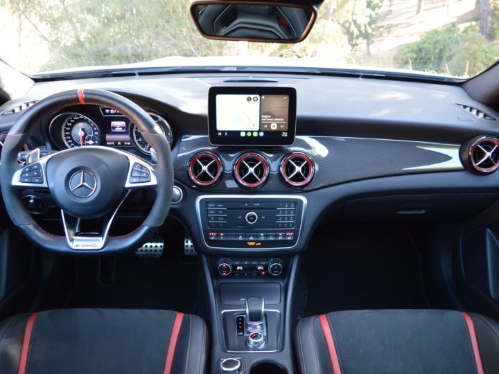 Mercedes Classe GLA MAGNIFIQUE MERCEDES GLA45 AMG X156 4MATIC 2.0 TURBO 381ch SPEEDSHIFT DCT VALEUR NEUF + DE 82ke PAS DE FAP CARPLAY CARBONE SIEGES + ECHAP. SPORT PERFOR BLANC - 20