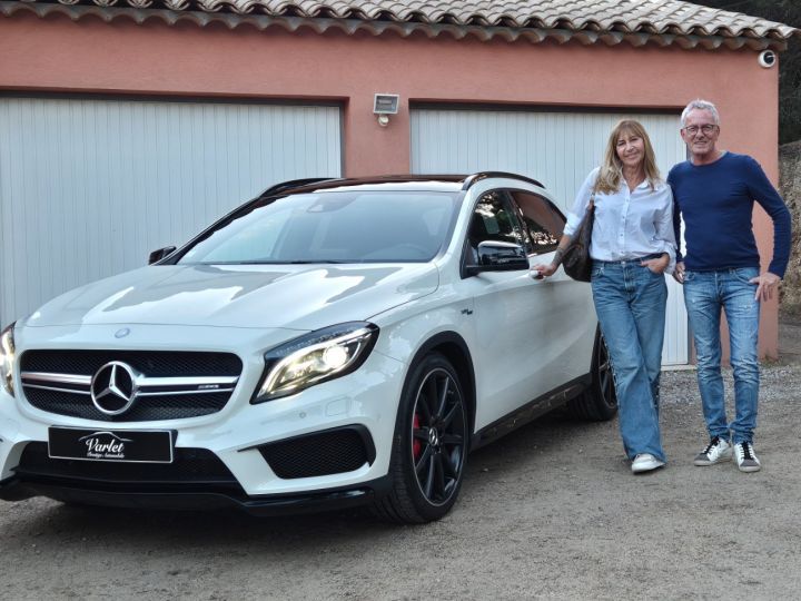 Mercedes Classe GLA MAGNIFIQUE MERCEDES GLA45 AMG X156 4MATIC 2.0 TURBO 381ch SPEEDSHIFT DCT VALEUR NEUF + DE 82ke PAS DE FAP CARPLAY CARBONE SIEGES + ECHAP. SPORT PERFOR Blanc - 1